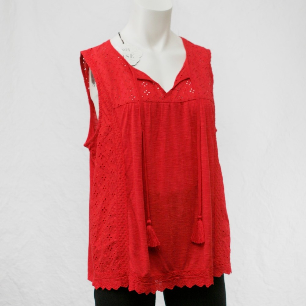 Knox Rose Red Eyelet lace V-Neck Tank Top - Women's Size XL